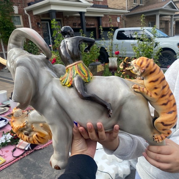 Elephant statue - Picture 3 of 4